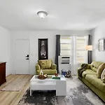 Brickell Stay: Near Beach Downtown Pet-Friendly