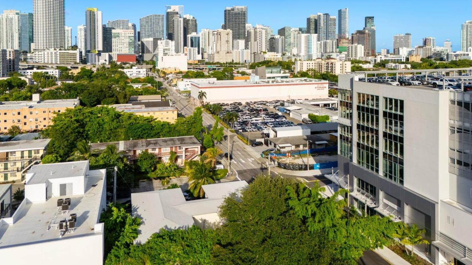 Brickell Stay: Near Downtown Pet-friendly *