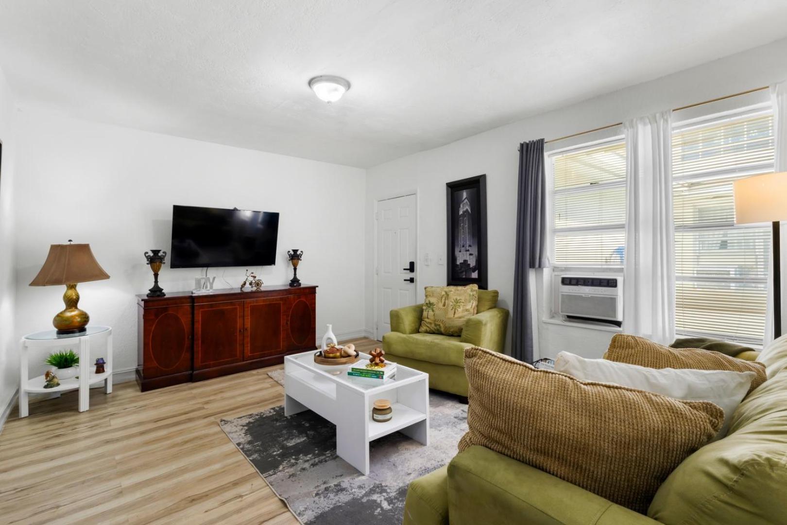 Apartment Brickell Stay: Near Downtown Pet-friendly *