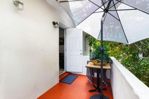 Brickell Stay: Near Downtown Pet-friendly Miami