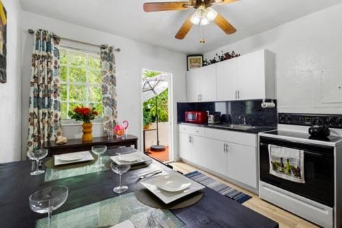 Brickell Stay: Near Downtown Pet-friendly Miami